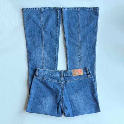 00s Low Rise Flared Jeans - Size L