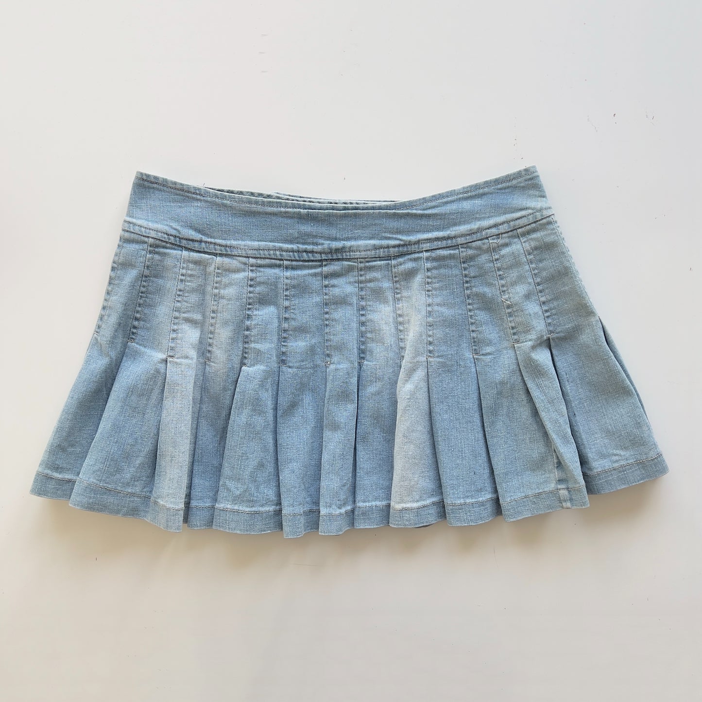 00s Pleated Denim Micro Mini Skirt - Size M