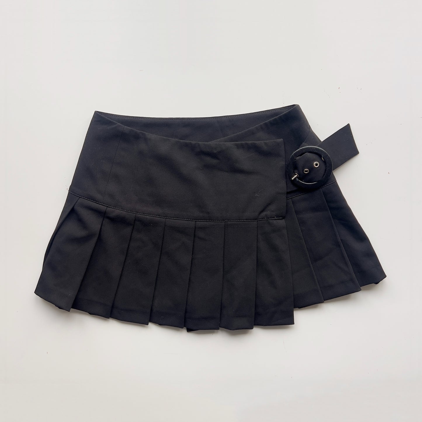 90s Pleated Buckle Mini Skirt - Size S