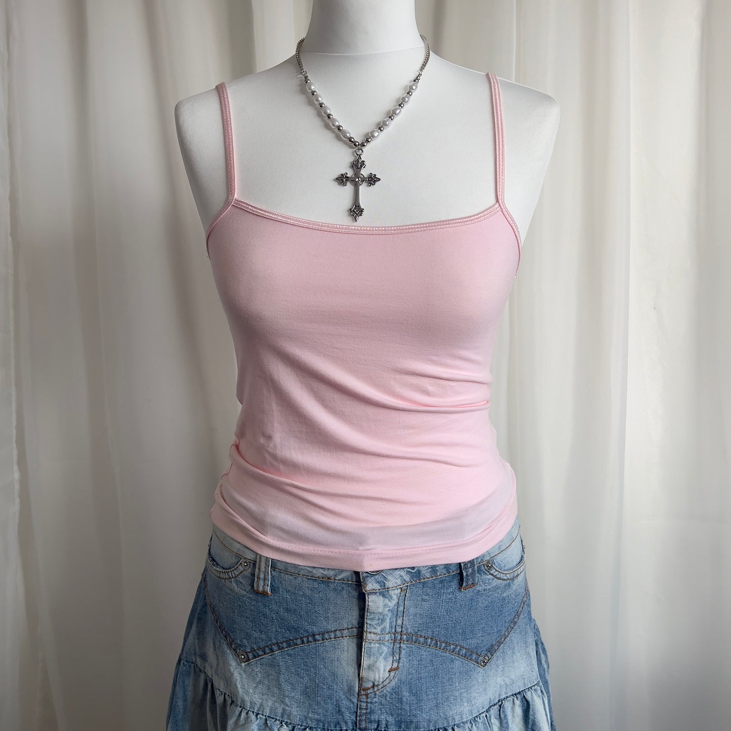 00s Basic Cami - Size M