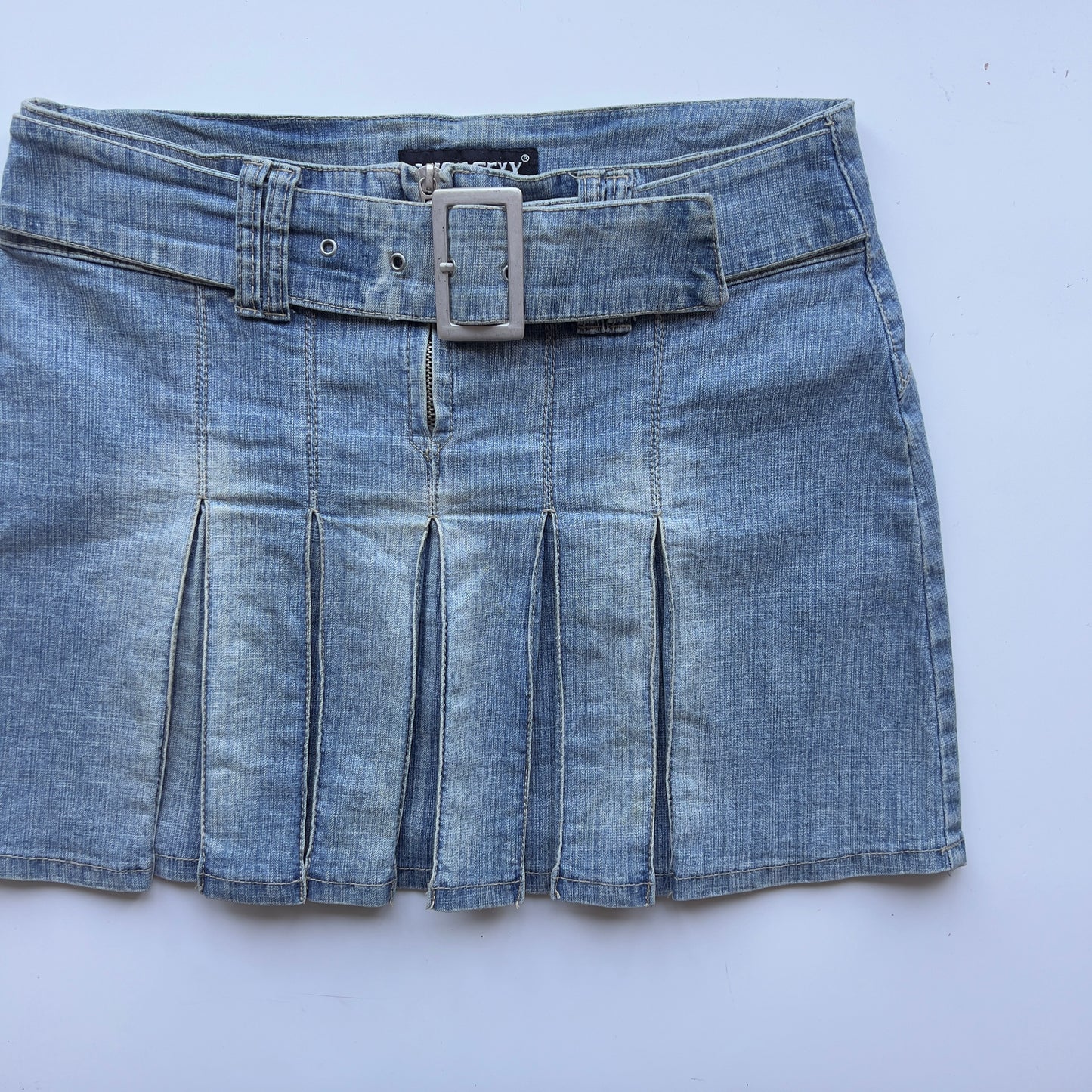 00s Buckle Denim Pleated Mini Skirt - Size S