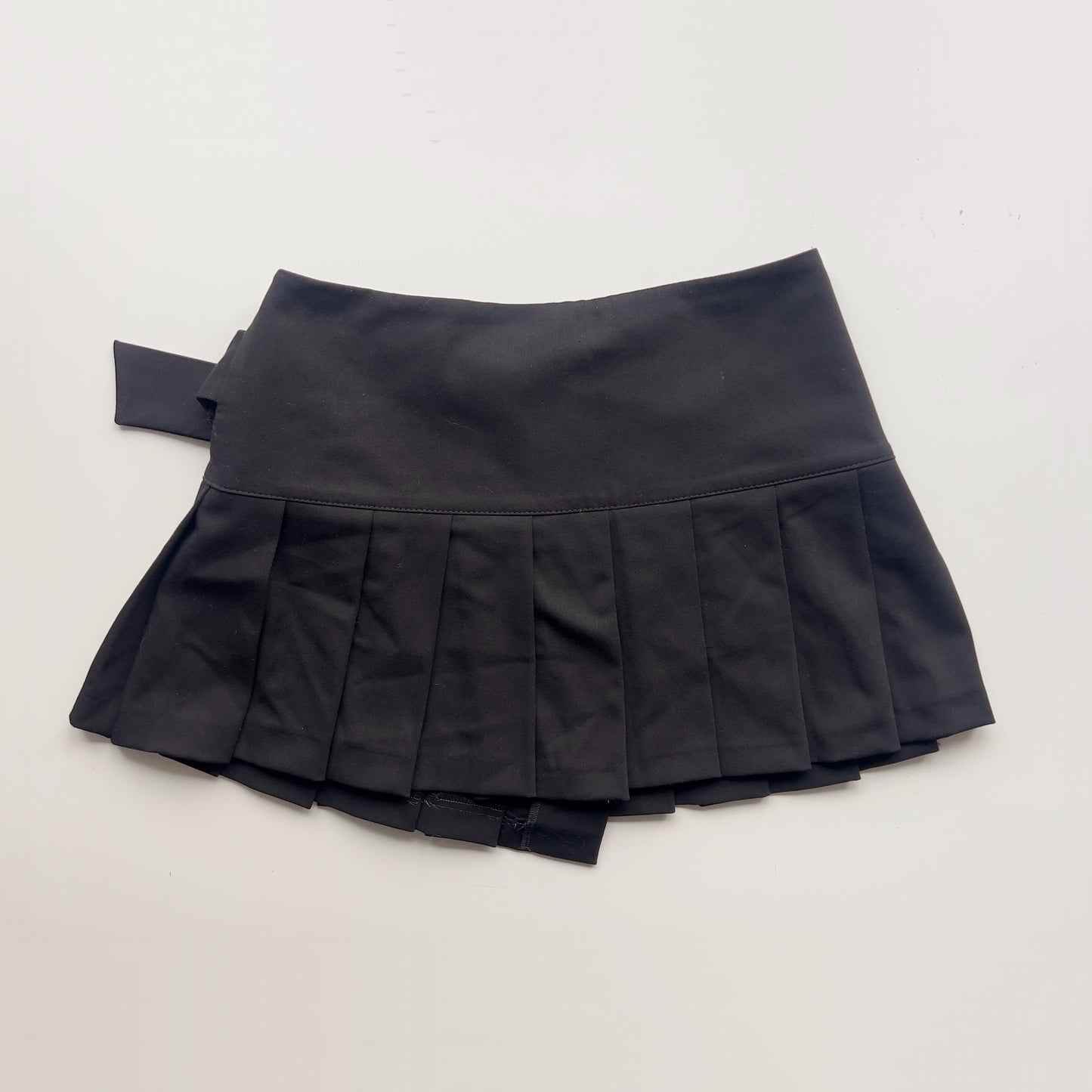 90s Pleated Buckle Mini Skirt - Size S